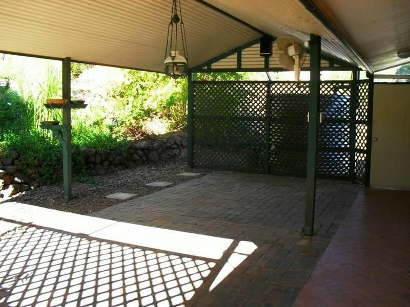 10 Hospital Terrace, Nanango QLD 4615