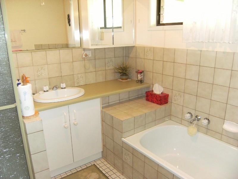 296 Carbeen Crescent, Nanango QLD 4615