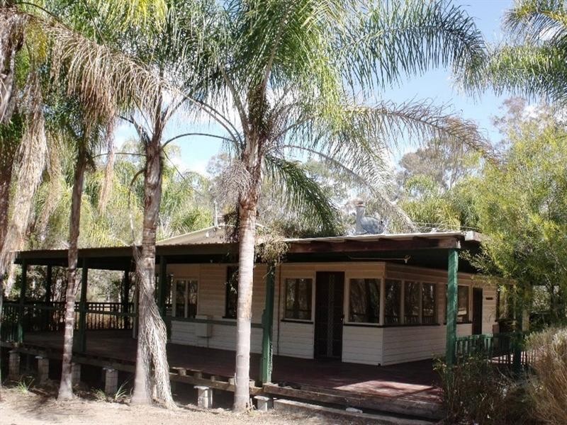 15 Parker Road, Ellesmere QLD 4610