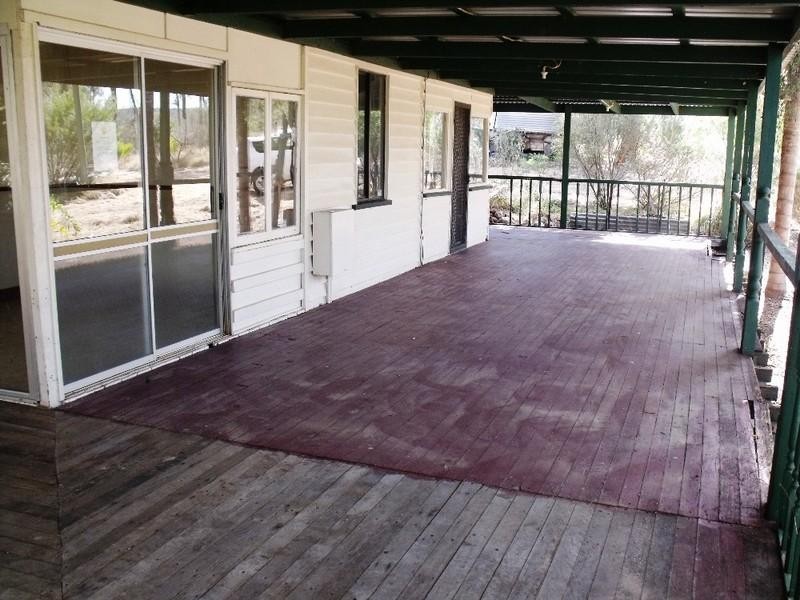 15 Parker Road, Ellesmere QLD 4610