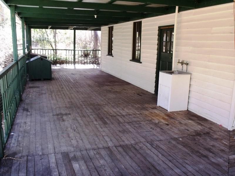 15 Parker Road, Ellesmere QLD 4610