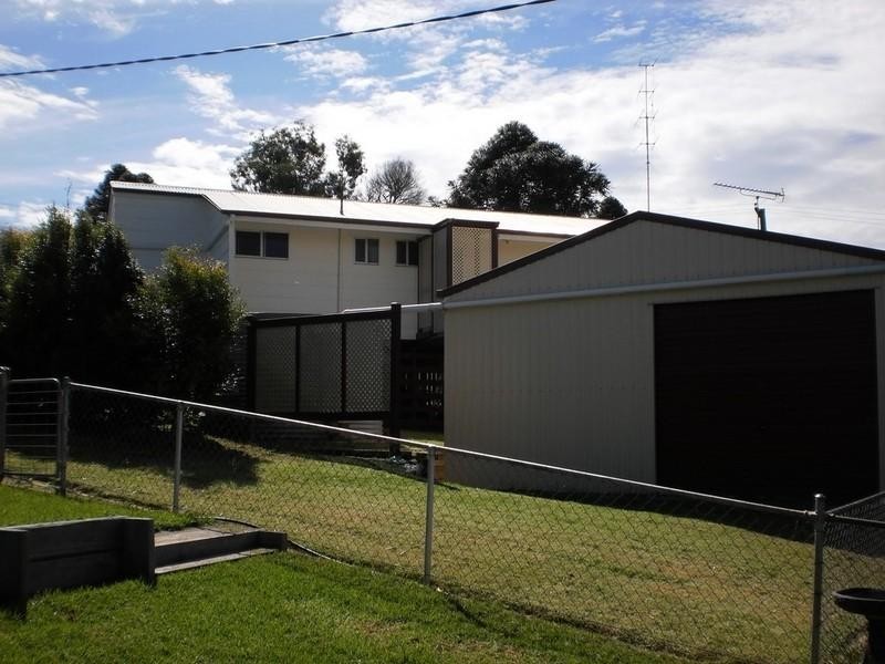 33 Rosalie Drive, Yarraman QLD 4614