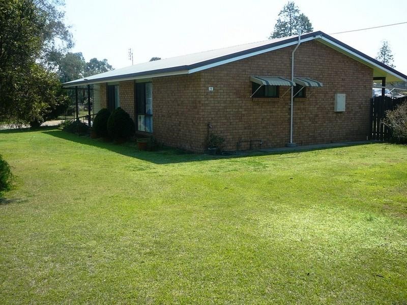 1 Brisbane Street, Nanango QLD 4615
