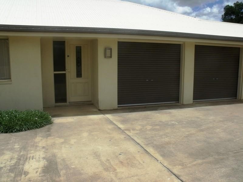1&2/22 McIlhatton Street, Wondai QLD 4606