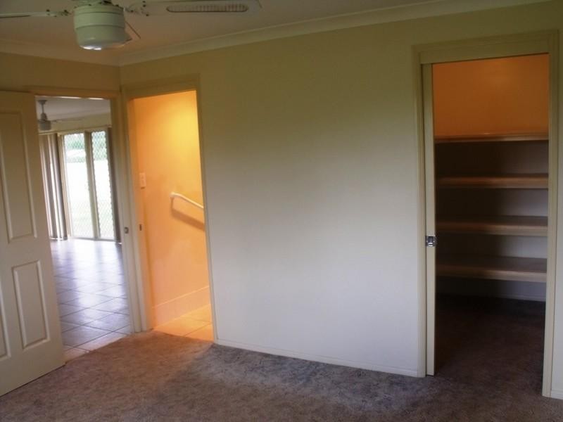 1&2/22 McIlhatton Street, Wondai QLD 4606