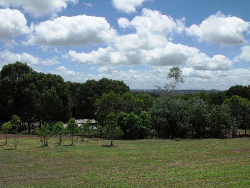 74 Anderson Road, South Nanango QLD 4615