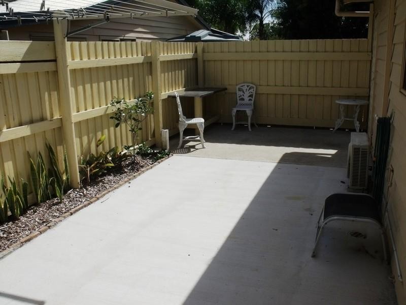 2 Brisbane Street, Nanango QLD 4615