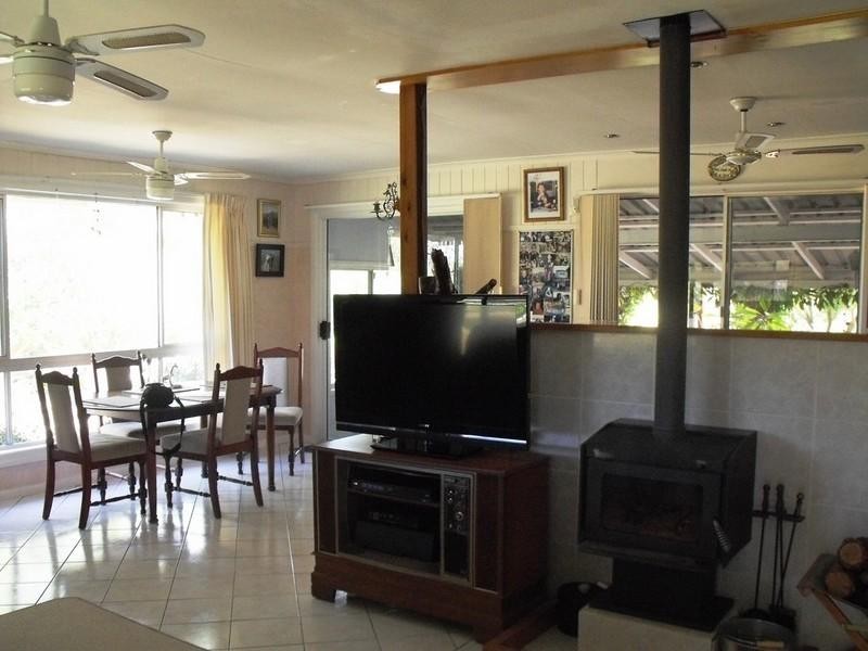 213 Carbeen Crescent, Nanango QLD 4615