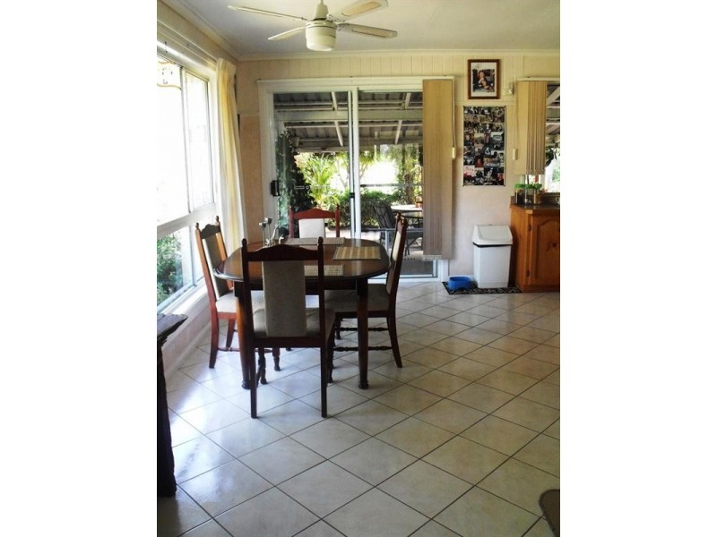 213 Carbeen Crescent, Nanango QLD 4615