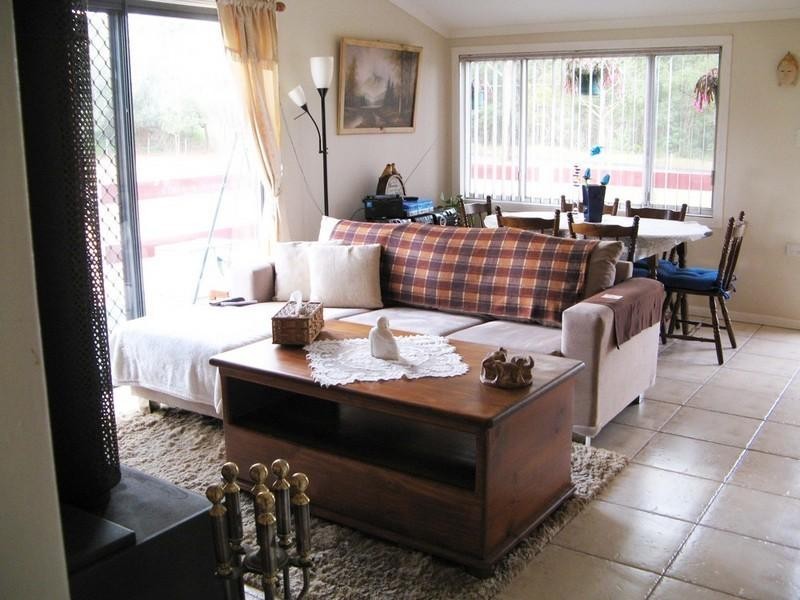 221 Martin Crescent, Benarkin QLD 4306