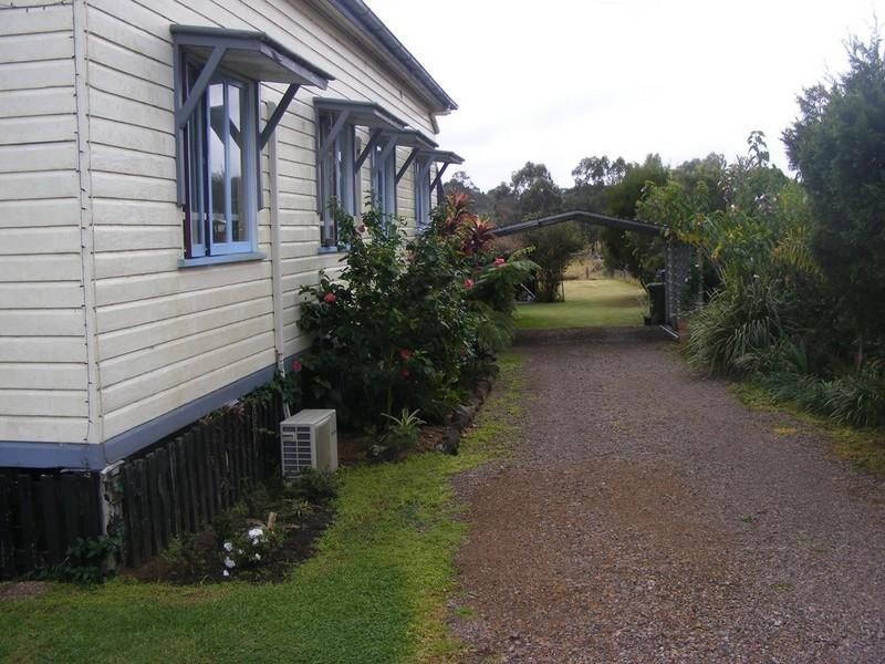 9 Dioth Street, Yarraman QLD 4614