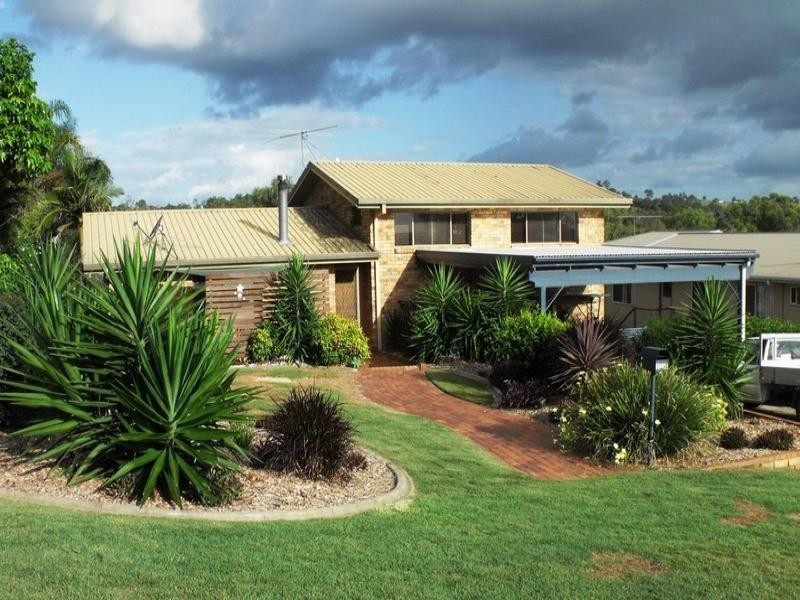124 Brisbane Street, Nanango QLD 4615