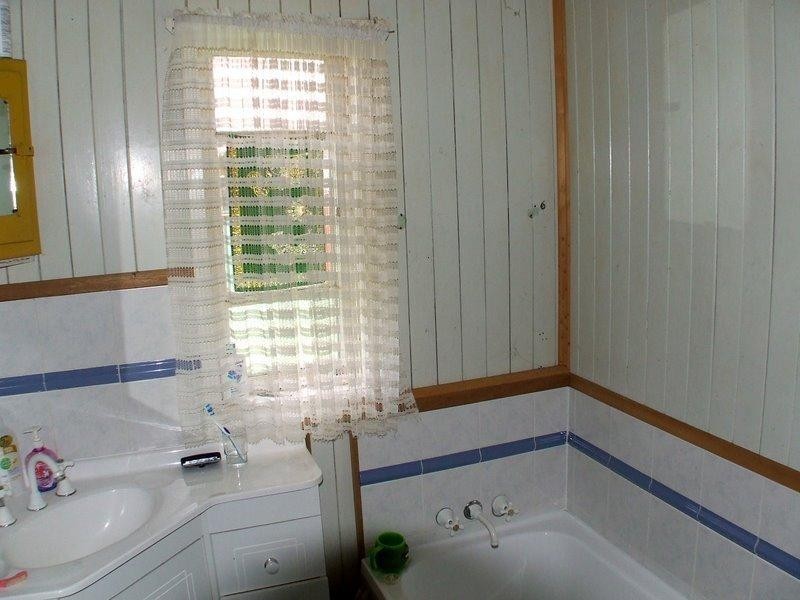 34 Walter Road, Kingaroy QLD 4610