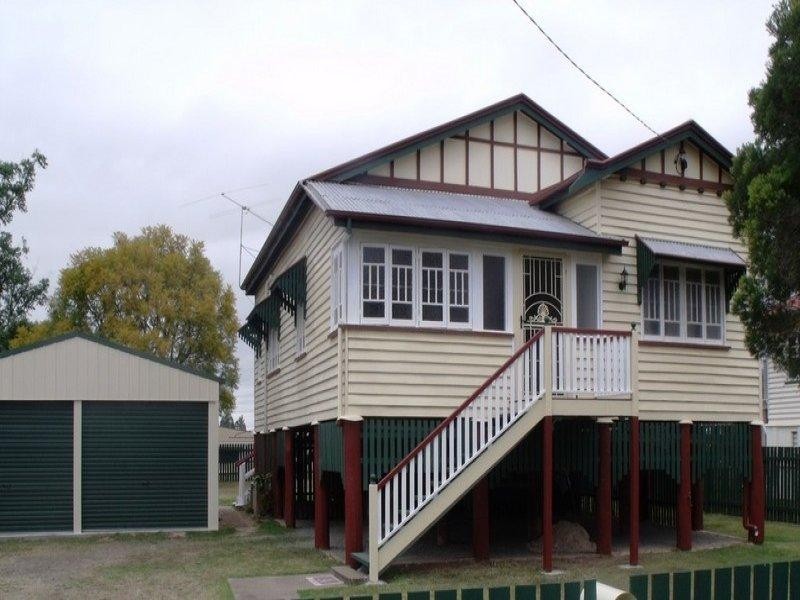 103 Drayton Street, Nanango QLD 4615