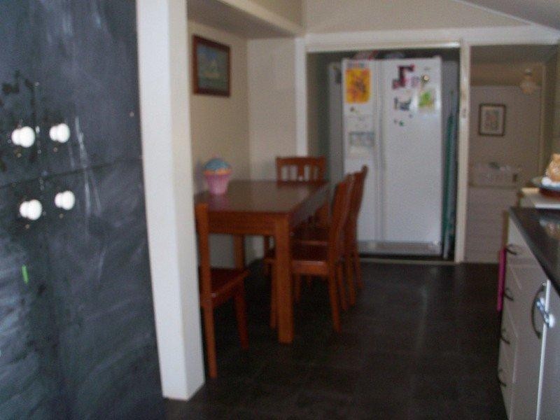 48 King Street, Memerambi QLD 4610