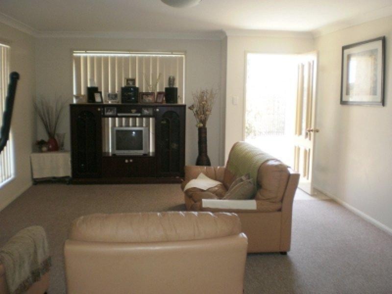 16 Thelma Street, Kingaroy QLD 4610