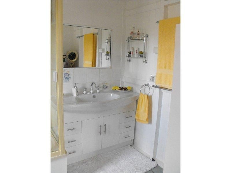 24 Gipps Street, Nanango QLD 4615