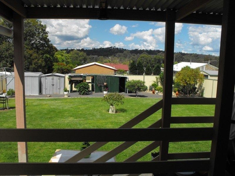 24 Gipps Street, Nanango QLD 4615