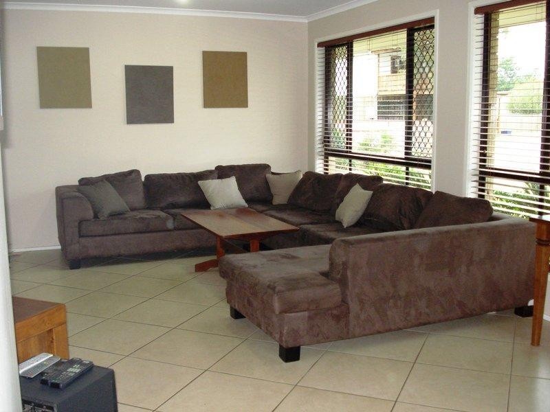 1 Avoca Place, Nanango QLD 4615