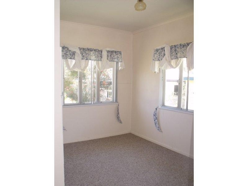 16 Knight Street, Kingaroy QLD 4610