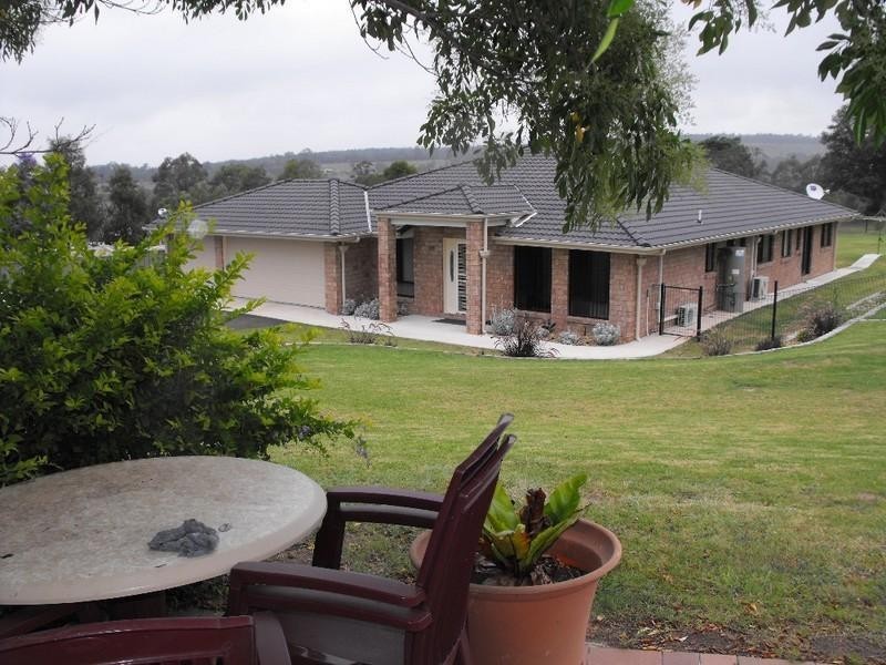 21 Anderson Road, Nanango QLD 4615