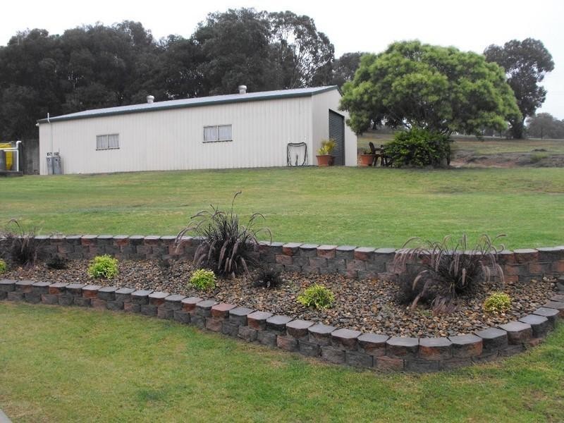 21 Anderson Road, Nanango QLD 4615
