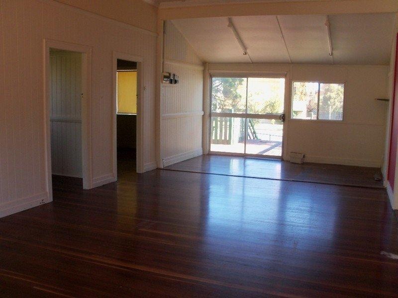 122 Haly Street, Kingaroy QLD 4610