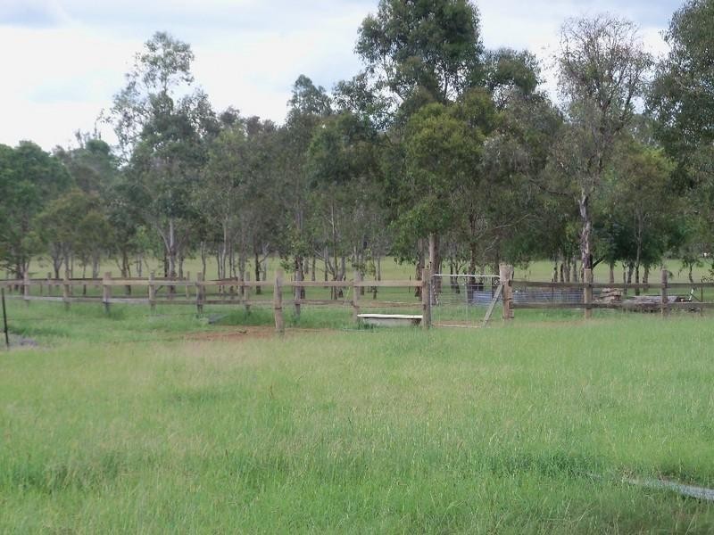 82 Andrews Road, South Nanango QLD 4615