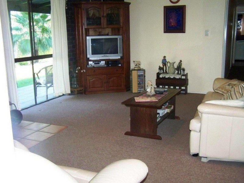 154 Scotts Lane, Nanango QLD 4615