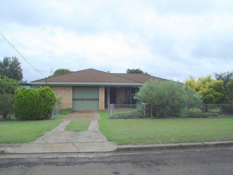 9 Gwen Street, Kingaroy QLD 4610