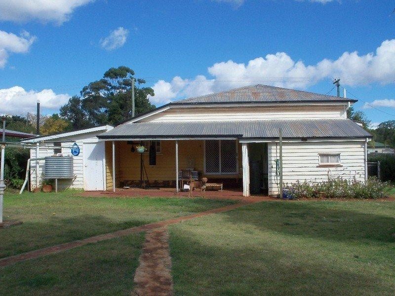 4 Gladys Street, Kingaroy QLD 4610