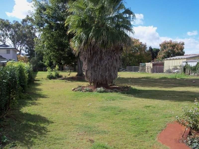 4 Gladys Street, Kingaroy QLD 4610