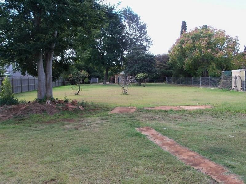 4 Gladys Street, Kingaroy QLD 4610