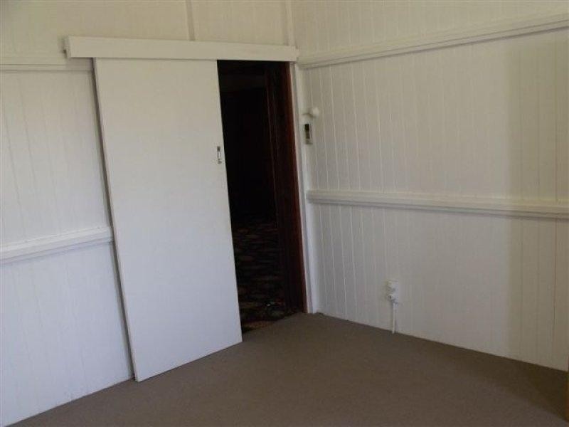 4 Gladys Street, Kingaroy QLD 4610