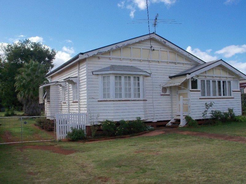 4 Gladys Street, Kingaroy QLD 4610