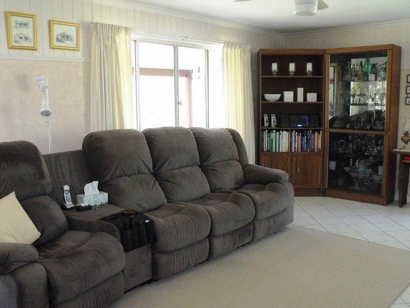 213 Carbeen Crescent, Nanango QLD 4615