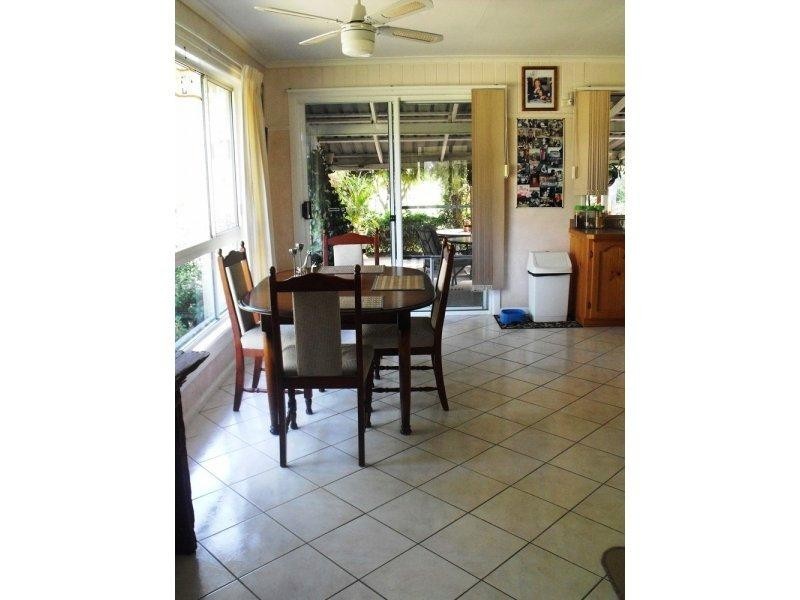 213 Carbeen Crescent, Nanango QLD 4615