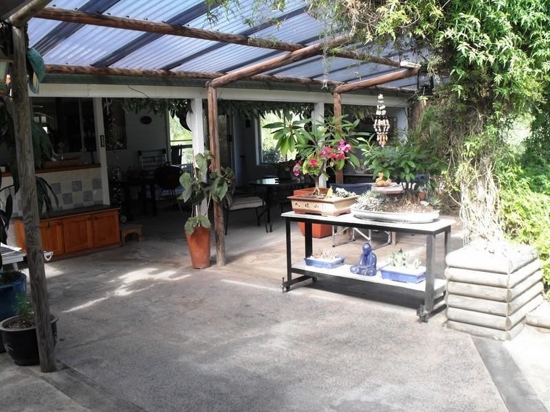 213 Carbeen Crescent, Nanango QLD 4615