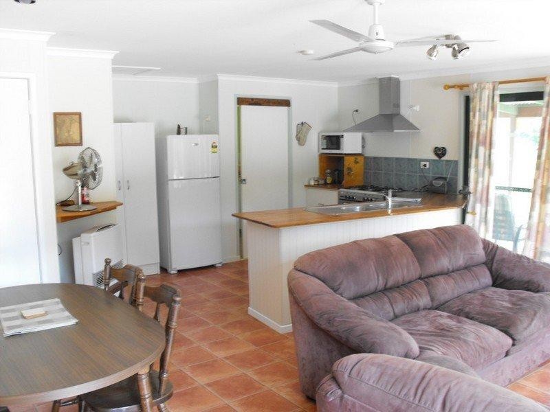 17 Curtis Road, Kingaroy QLD 4610