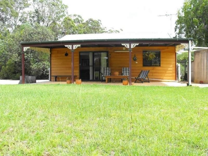 17 Curtis Road, Kingaroy QLD 4610