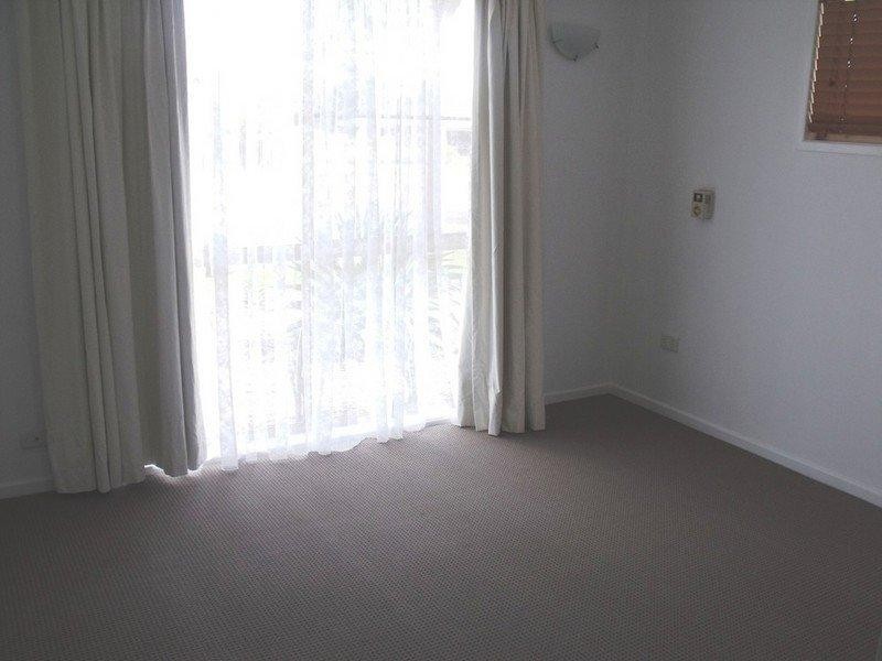 2 Brisbane Street, Nanango QLD 4615