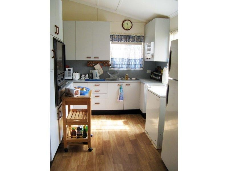 221 Martin Crescent, Benarkin QLD 4306