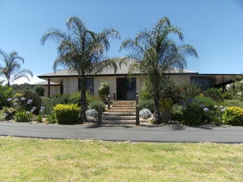 36 Sonaree Drive, Kingaroy QLD 4610