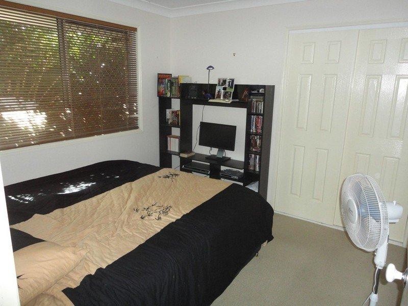 4 Glider Close, Doolandella QLD 4077