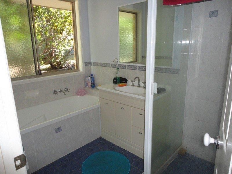 4 Glider Close, Doolandella QLD 4077