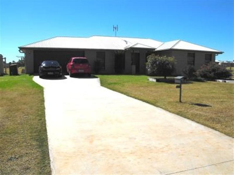 6 to 8 Lorikeet Circuit, Kingaroy QLD 4610
