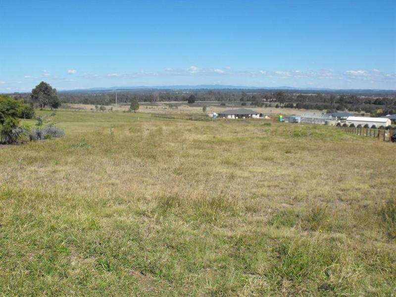 3 Crows Ash Crescent, Kingaroy QLD 4610