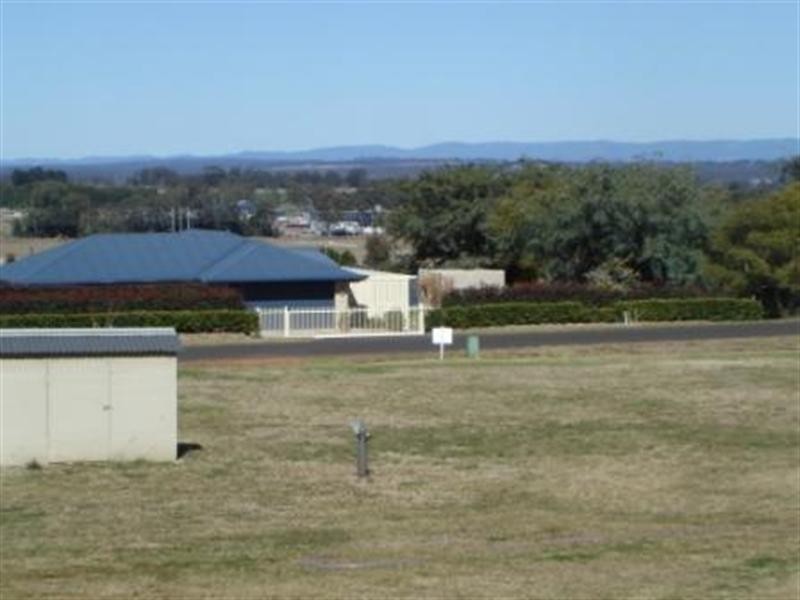 25 Sonaree Drive, Kingaroy QLD 4610