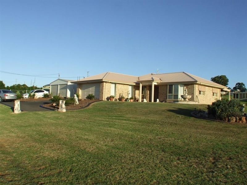 11 Macaualay Drive, Kingaroy QLD 4610