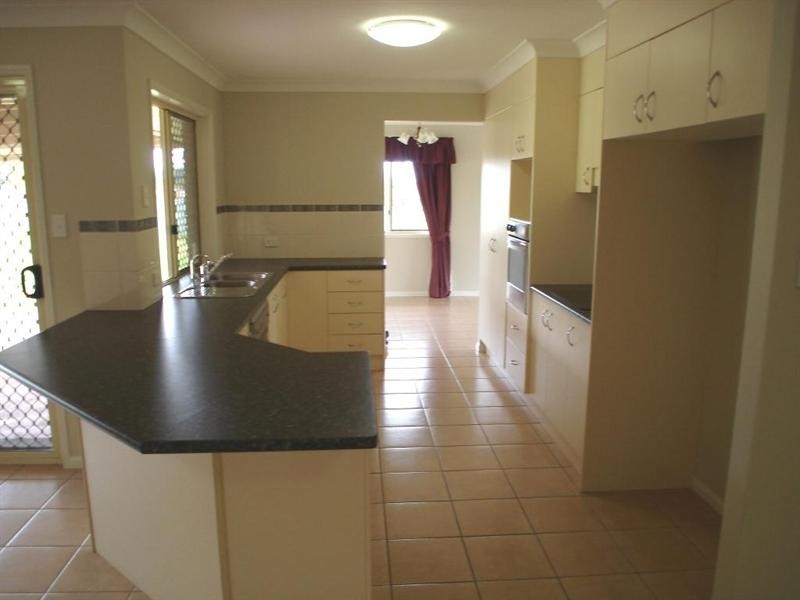 11 Macaualay Drive, Kingaroy QLD 4610